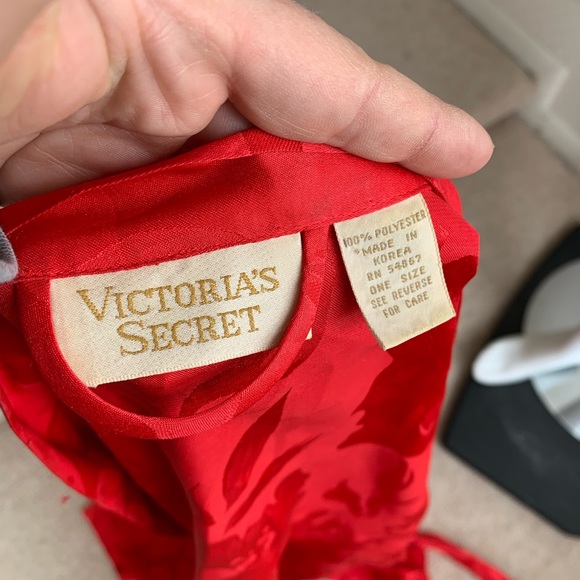 Vintage Victoria's Secret Red Floral Pattern Satin Robe One Size PW5 - Picture 5 of 5